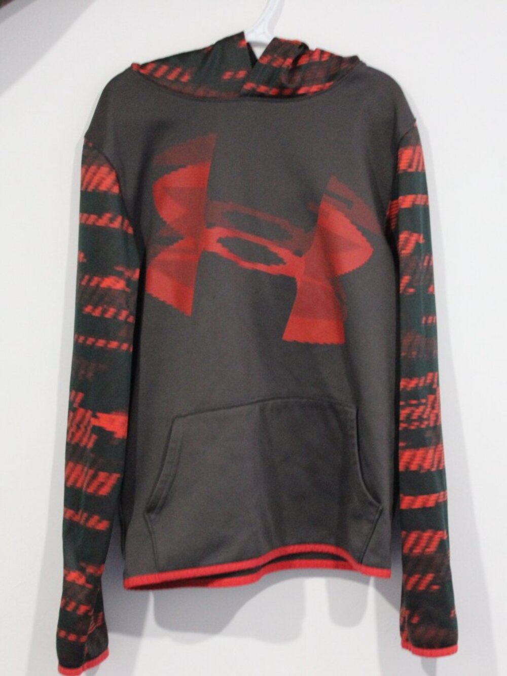 Under Armour Boys Dark Grey & Red Printed Sleeve Armour Fleece Hoodie